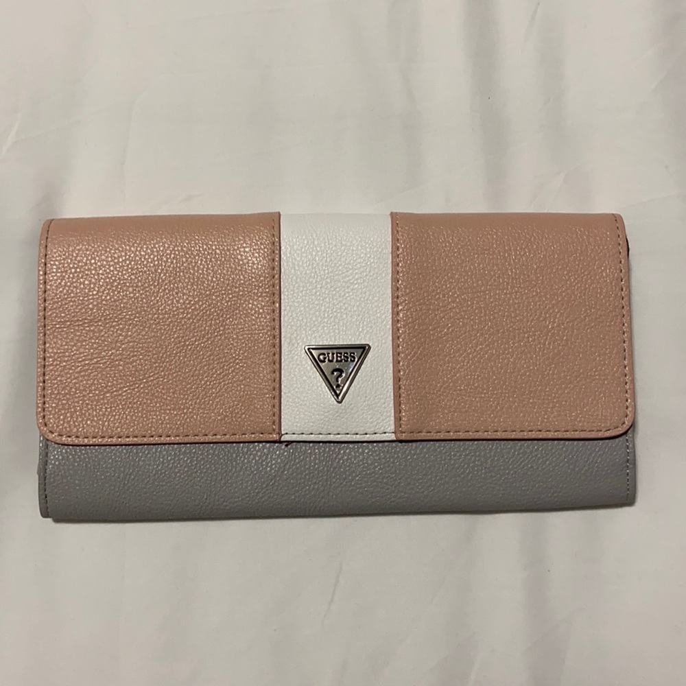Guess Clutch